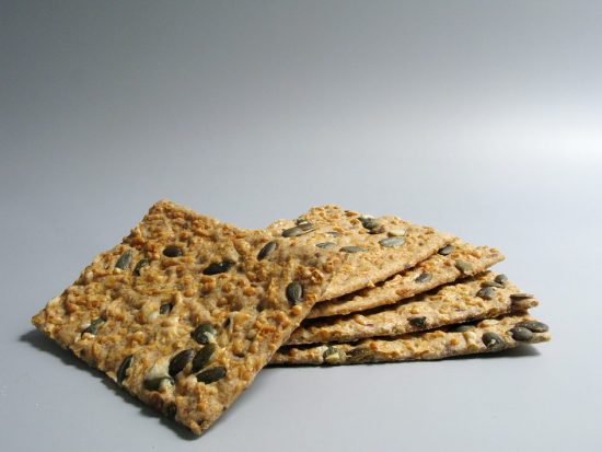 Crackers de emmental y semillas de calabaza